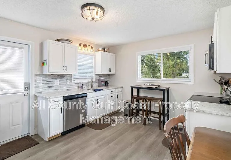 604 Church St — Photo 5