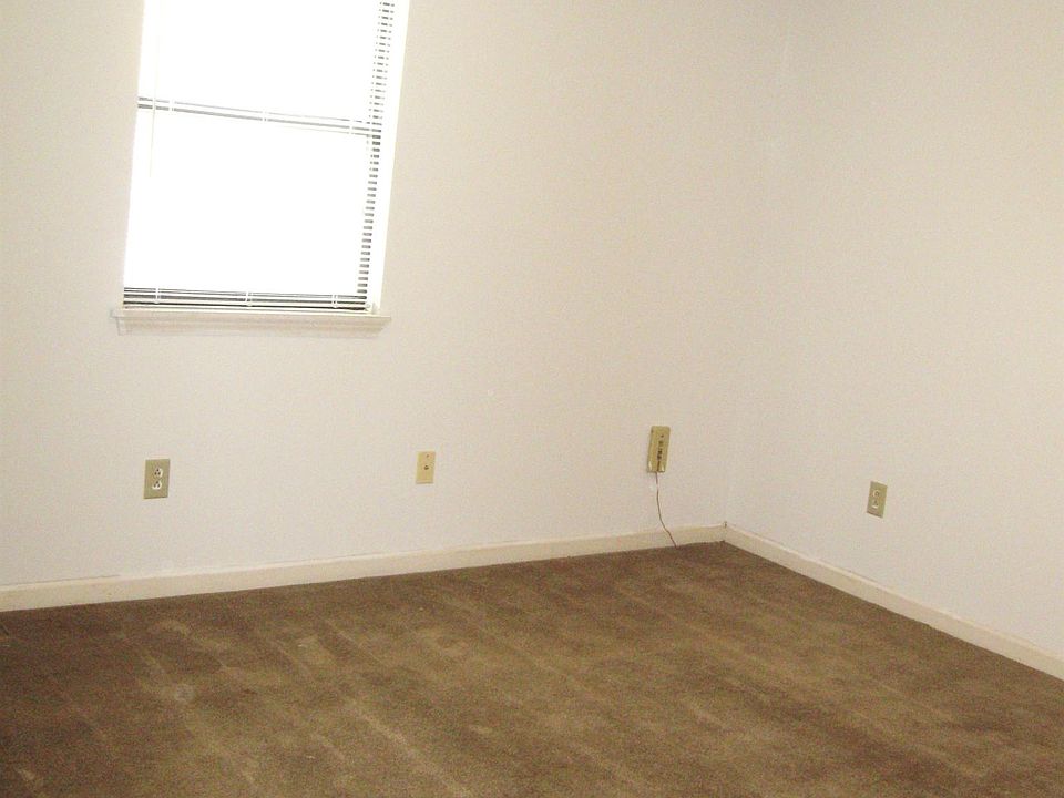 2nd image of 2723 S Roan St APT 5