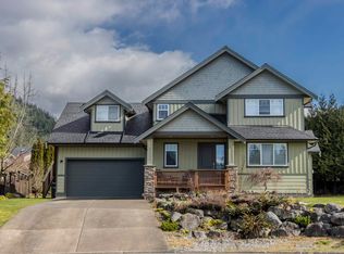 1003 Ash Pl, Squamish, BC V8B 0W2