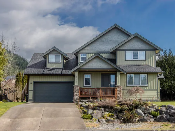 1003 Ash Pl, Squamish, BC V8B 0W2