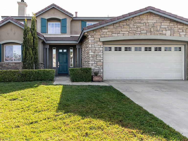 32921 Pliance Way — Photo 2