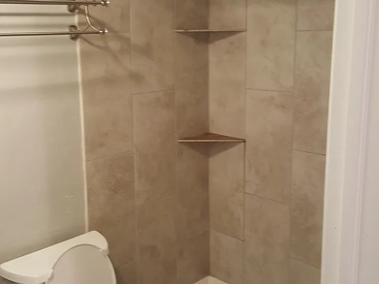 300 W Jefferson Ave — Photo 5
