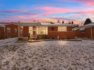 8701 Glengary St, Dearborn Heights, MI