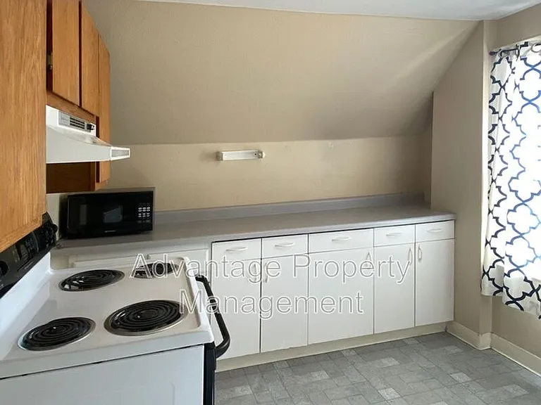 2613 NW Grant Ave #2 — Photo 4