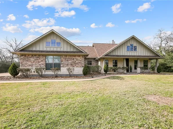 9625 Edinburg Trl, Iola, TX 77861