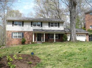 5141 Cave Spring Ln, Roanoke, VA 24018