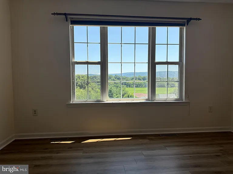 1183 River Bend Ct — Photo 6