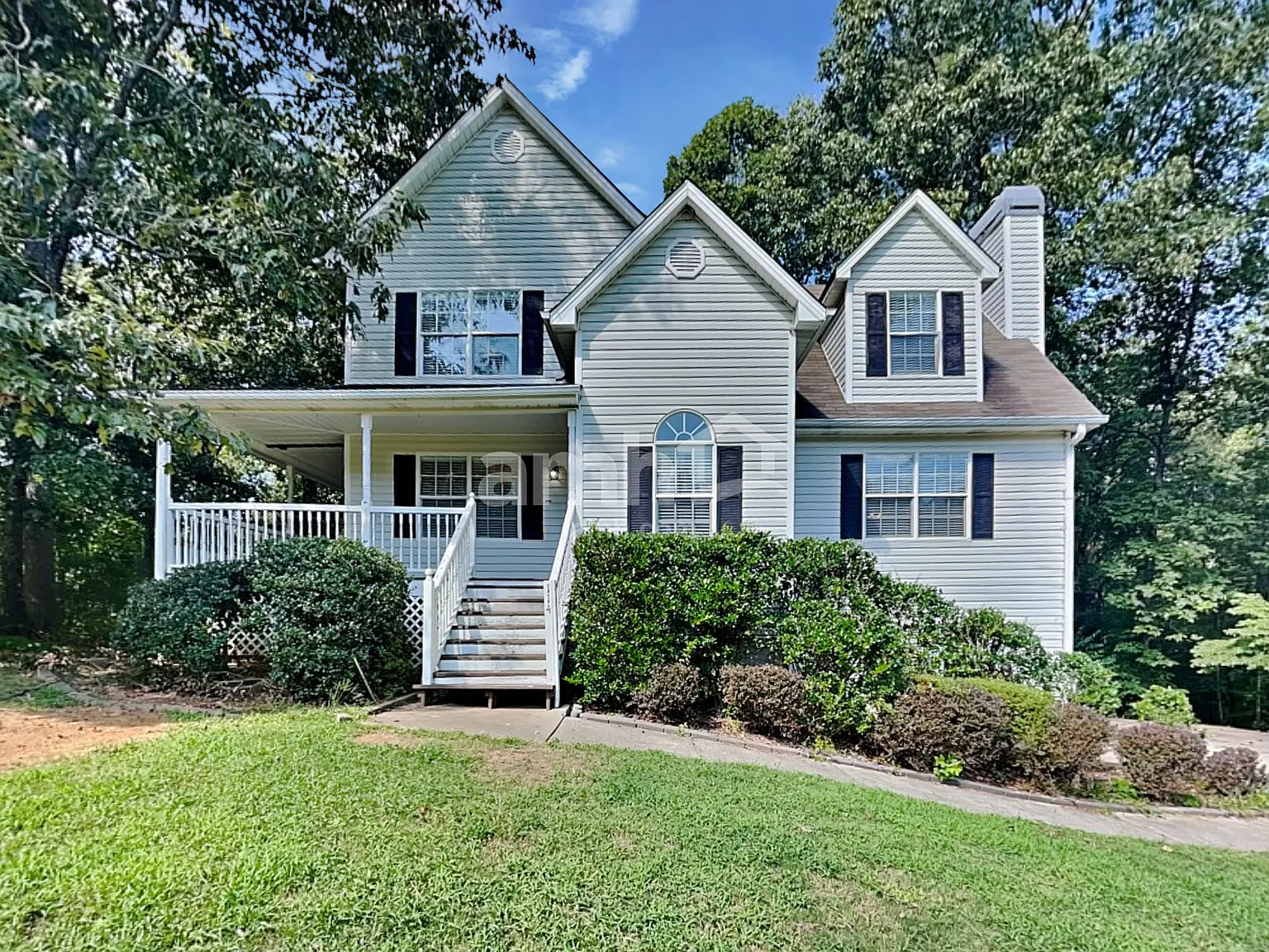 4 bed, 2.5 bath, 1890 sqft, $2,090 — Photo 1