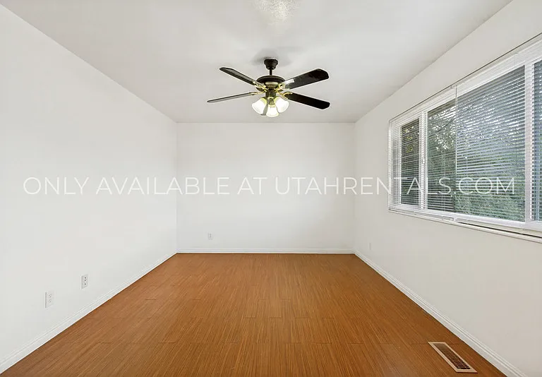 234 W Foxbridge Dr — Photo 11