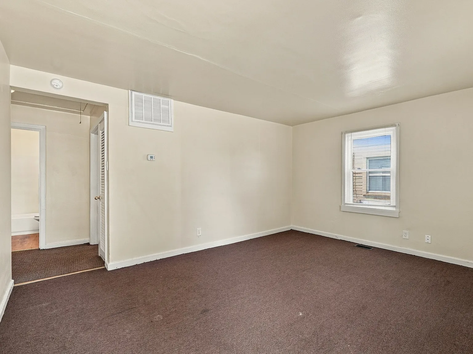 4 bed, 1148 sqft, $1,450 — Photo 3