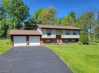 963 N Lake St, Madison, OH 44057