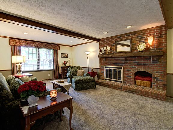 Great Room 23x13