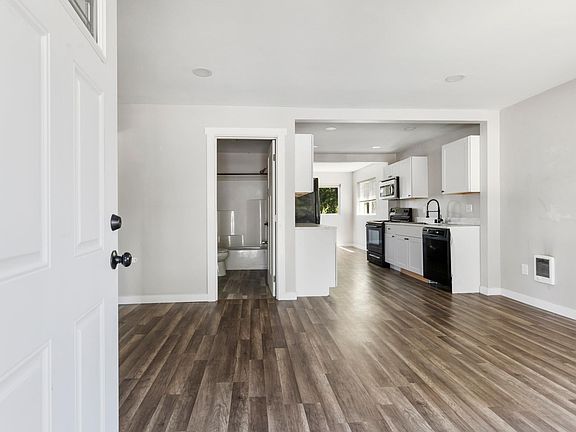 3rd image of 3837 E I St