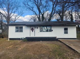 685 S 9th St, Batesville, AR 72501