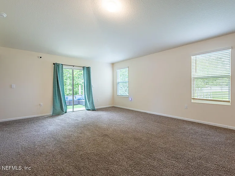 2446 Oak Stream Dr — Photo 15