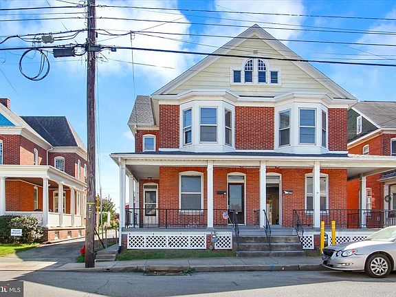 2nd image of 282 3rd St