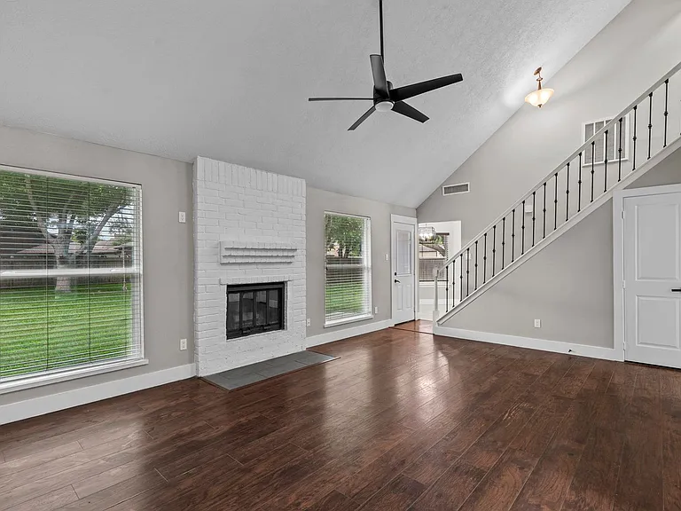 1107 Londonderry Ave — Photo 16