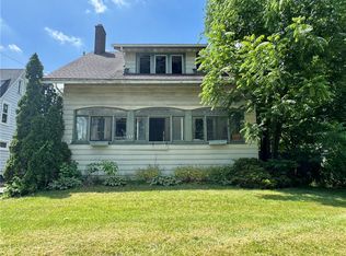 553 Denise Rd, Rochester, NY 14616