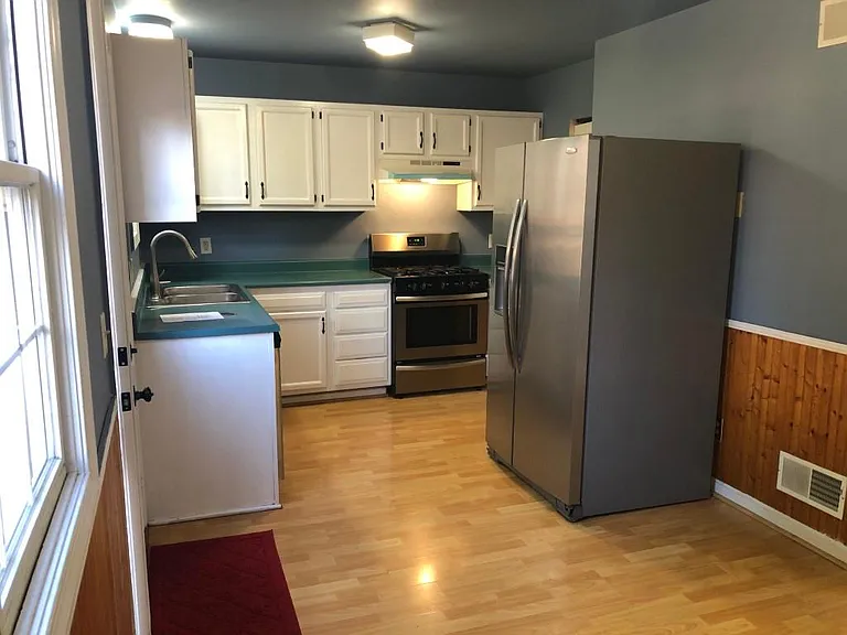 835 E King St #835 — Photo 19