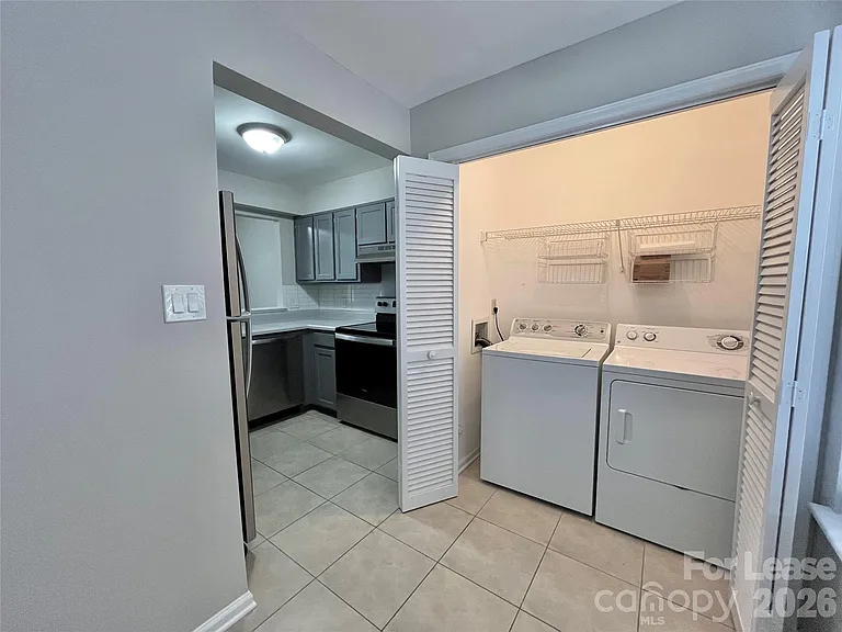 2901 Iron Gate Ln — Photo 7