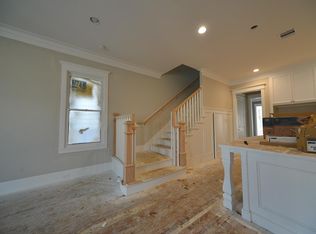 716 Ashland St, Houston, TX 77007
