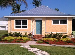 789 Broadway St, Longboat Key, FL 34228