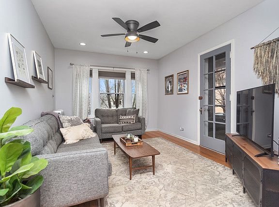 3rd image of 2546 W Leland Ave #2