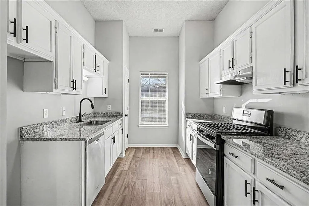 79 Water View Drive - 1 — Photo 2