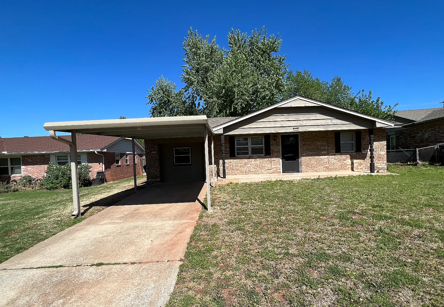 3 bed, 1050 sqft, $1,250 — Photo 1