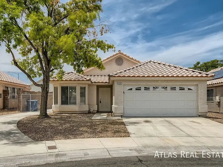 4405 Sandhorse Ct — Photo 2