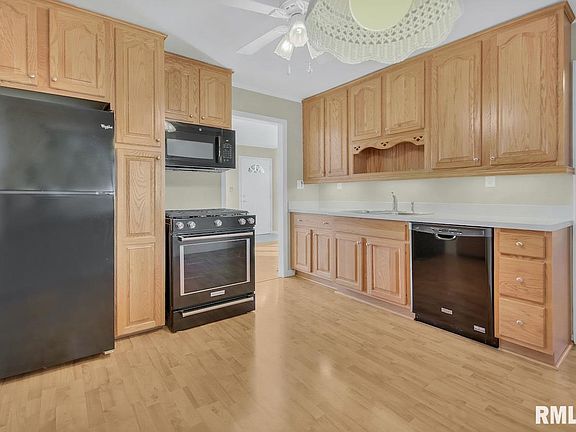 5th image of 4404 N Independence Ave