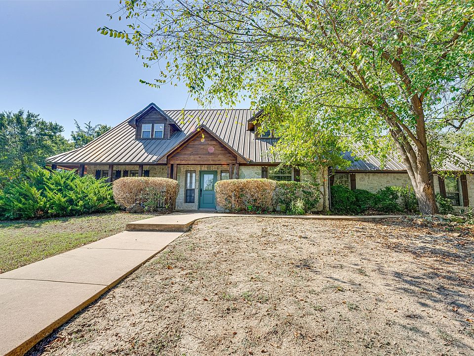 1st image of 331 Ash Dr