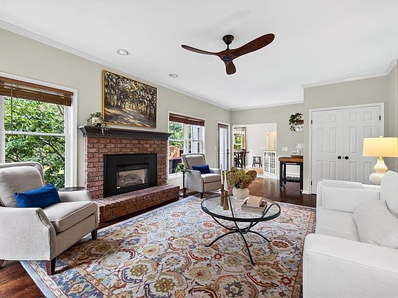 4th image of 150 Sachem Way