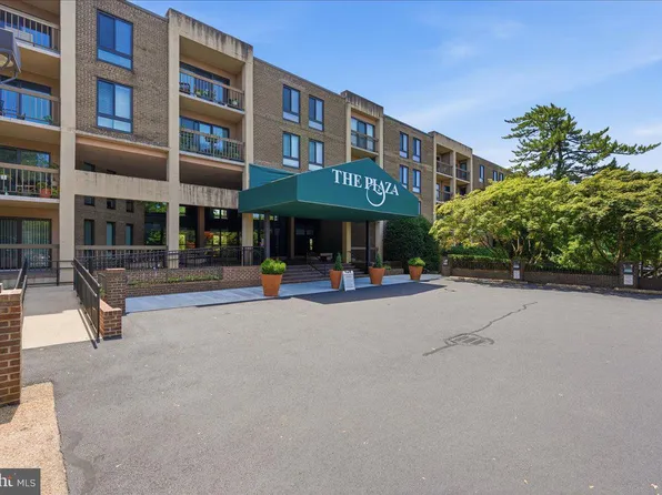 807 N Howard St APT 324, Alexandria, VA 22304
