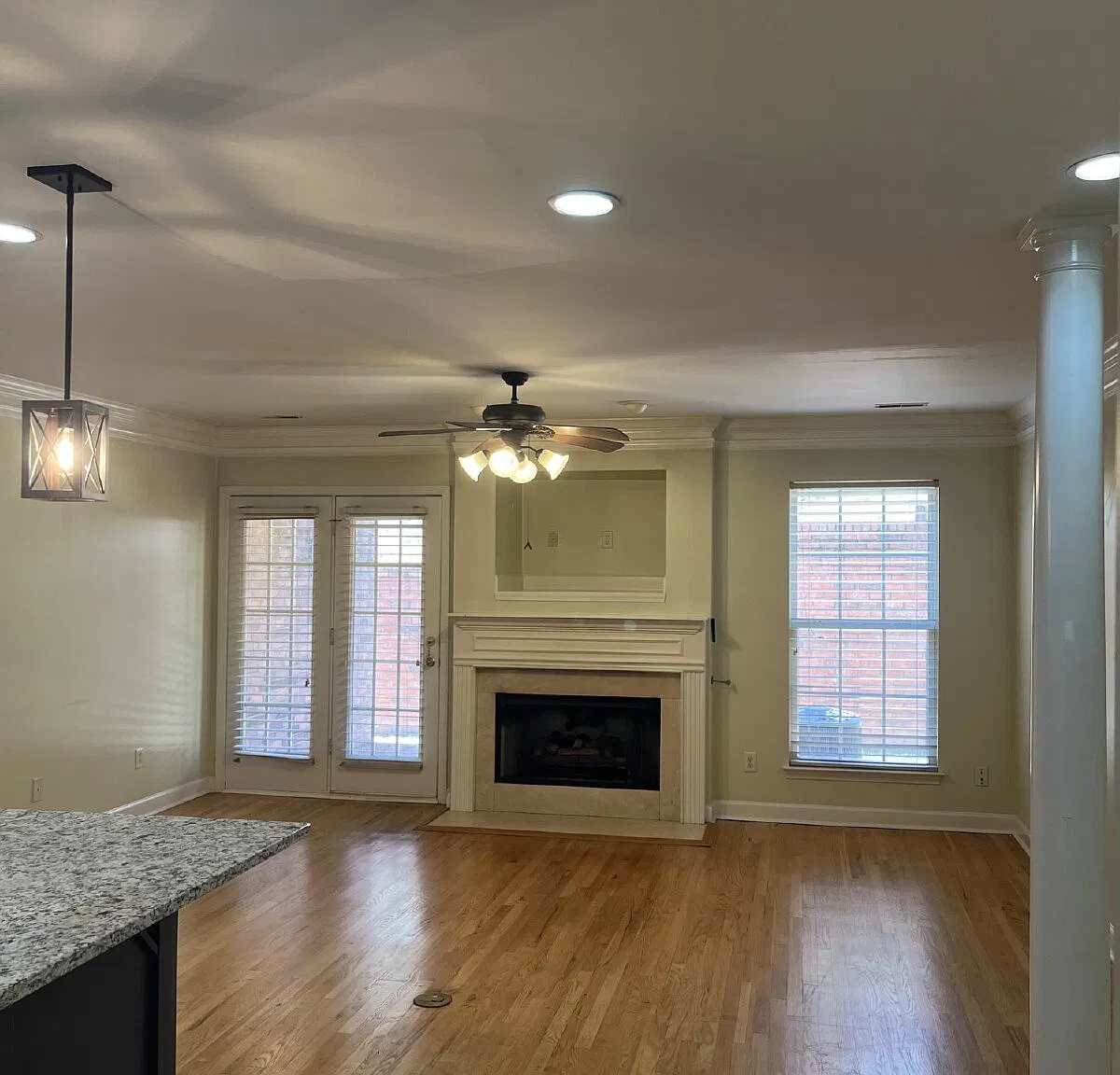2 bed, 2.5 bath, 1492 sqft, $2,200 — Photo 3