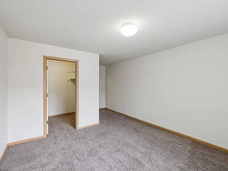 Northbrook Apartments — Photo 238