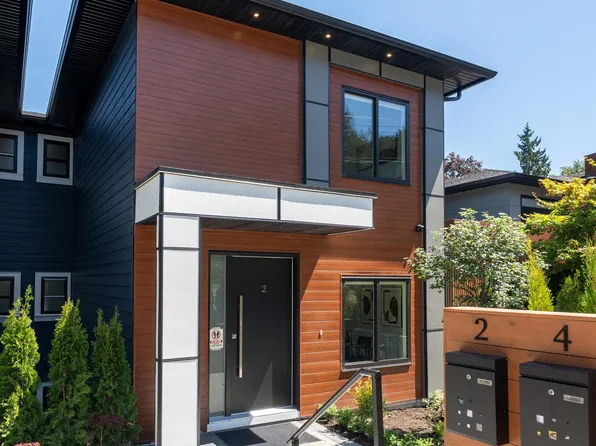 6176 Elgin Ave #2, Burnaby, BC V5H 3S4