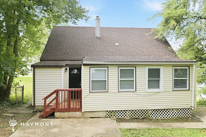 4 bed, 1.5 bath, 1440 sqft, $2,145 — Photo 3