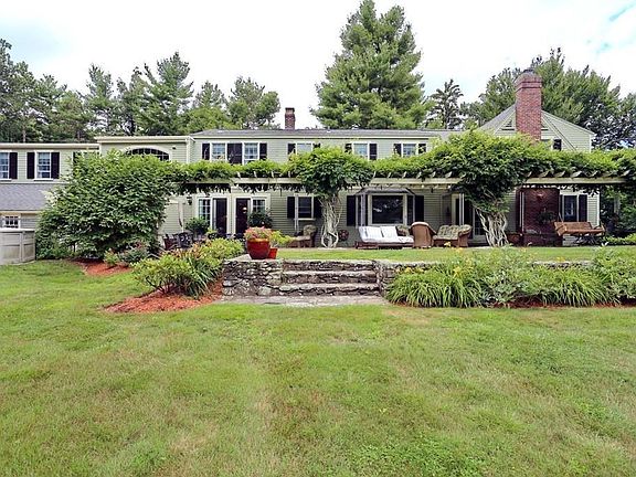 3rd image of 466 Salisbury St