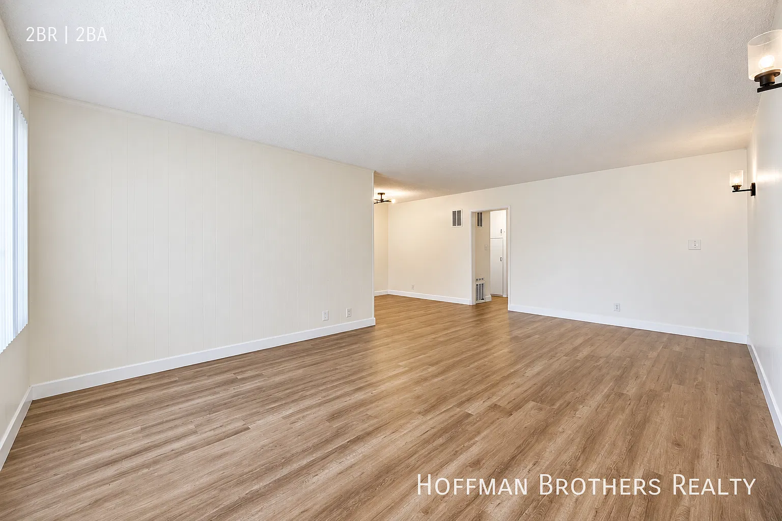 **2 Weeks Free**Two-Bedroom with walk-in shower, included utilities & modern finishes — Photo 1