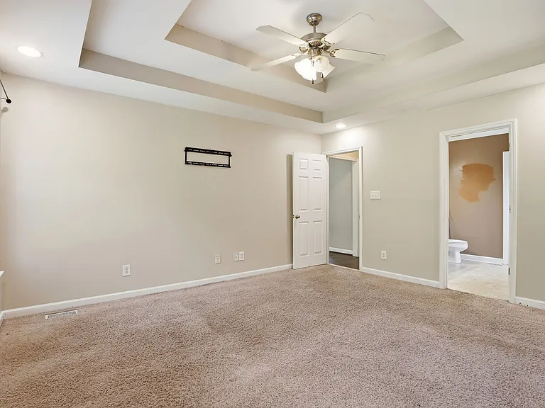 505 Heron Dr — Photo 6