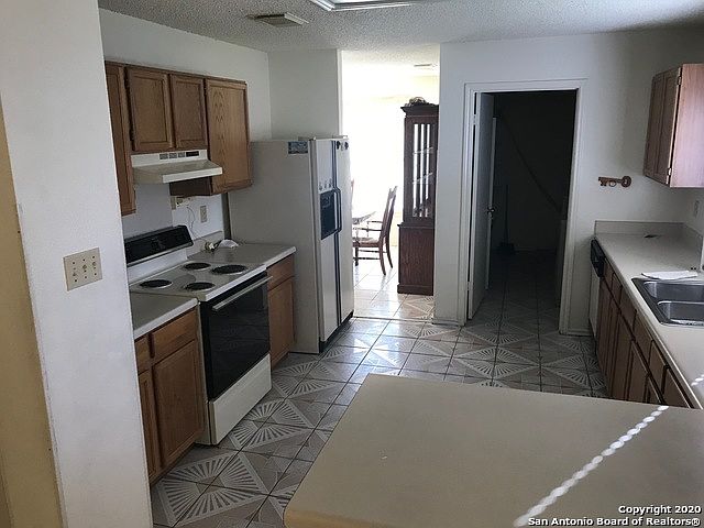 2nd image of 9506 Campton Farms