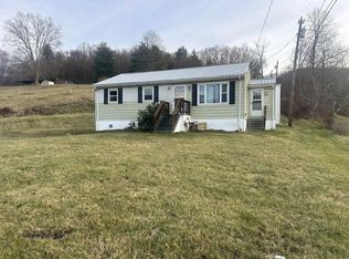 126 Rl Ln, Bluefield, WV 24701