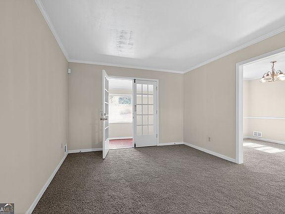 3rd image of 1036 Huntingdon Ct