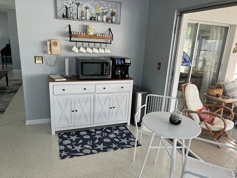 8520 Forsyth Dr — Photo 5