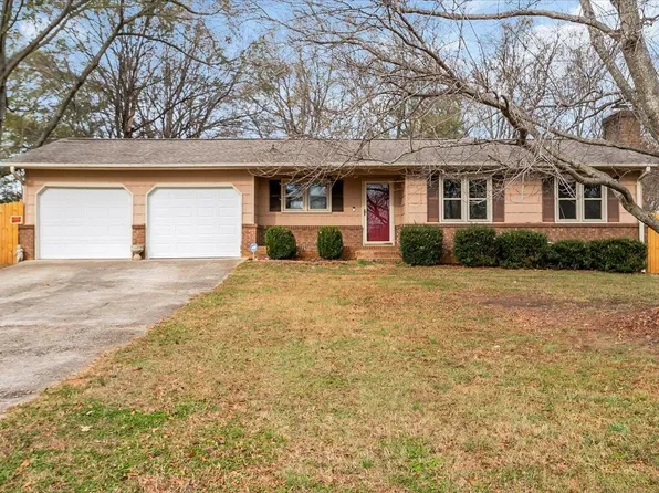 803 E Brookwood Dr, Landrum, SC 29356