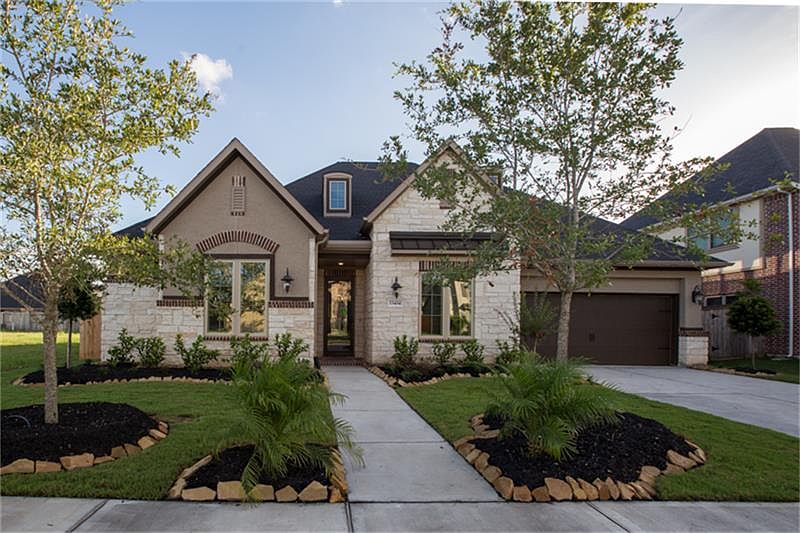 1st image of 13434 Travis Heights Ln