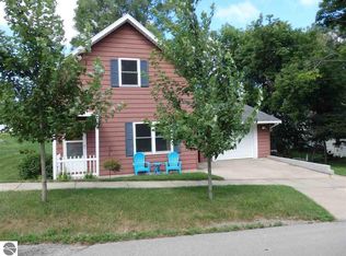1004 Davis St, Manistee, MI 49660