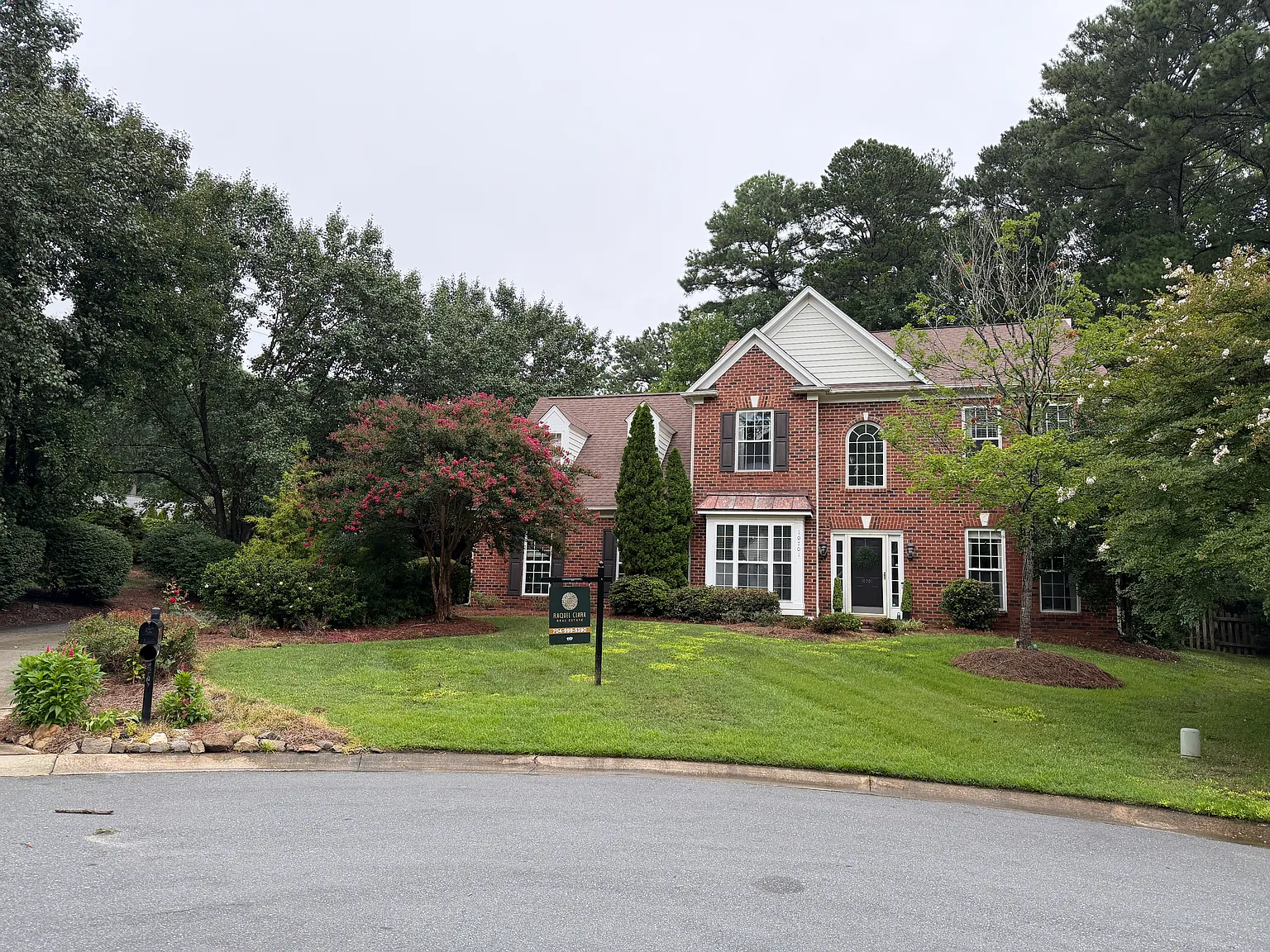 5 bed, 2722 sqft, $3,650 — Photo 1