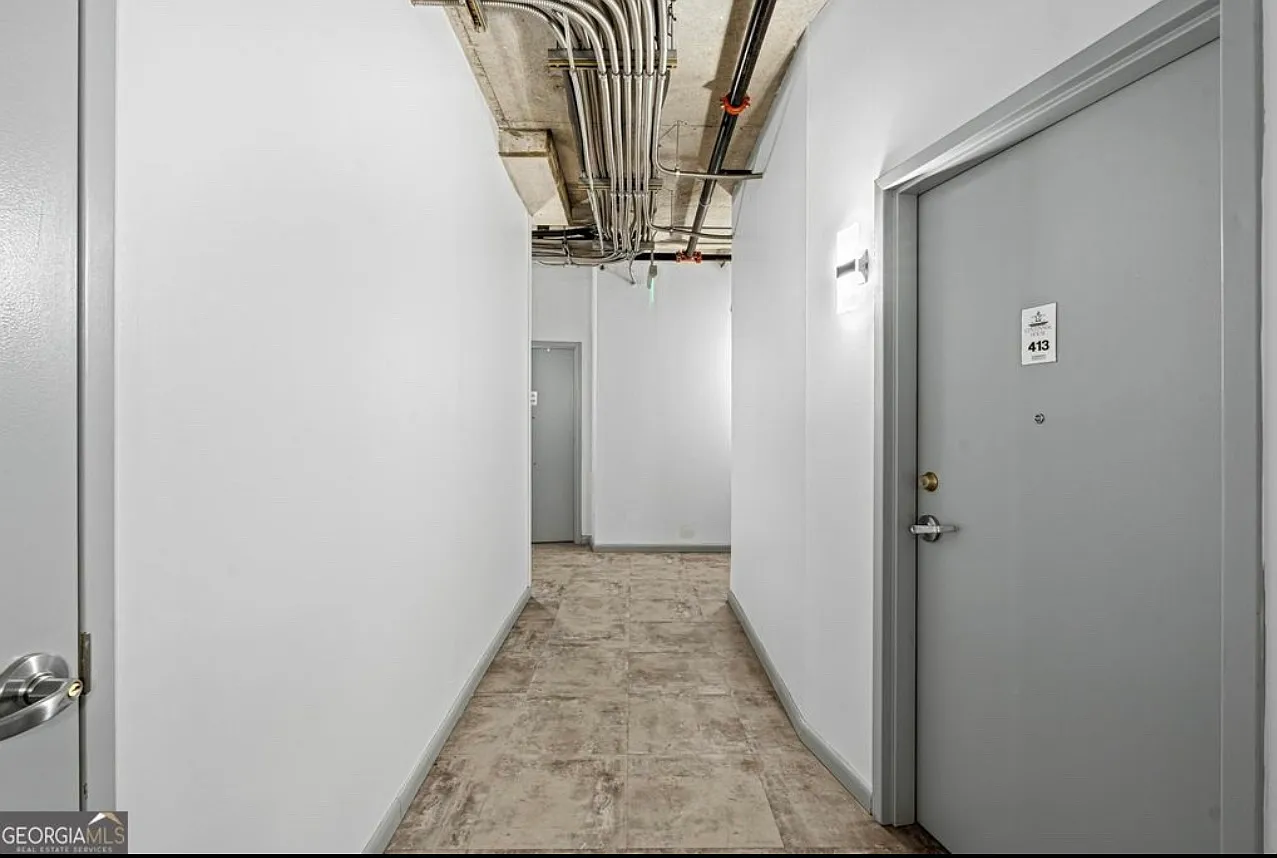 115 W Peachtree Pl NW — Photo 3